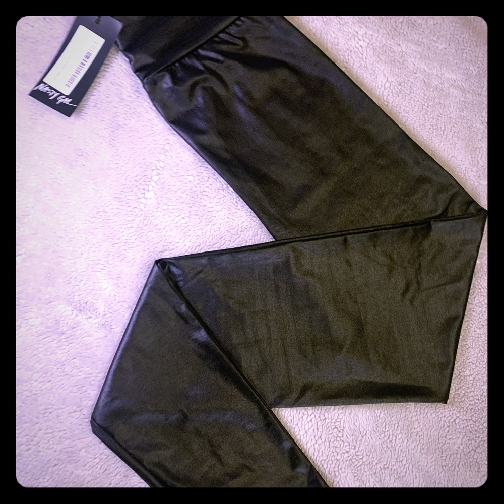 High waisted leggings